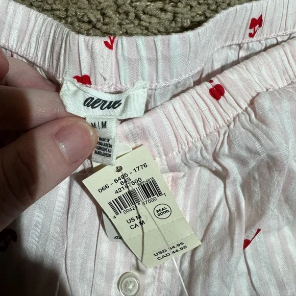 Aerie Pink Cherry Print Sleep Shorts Medium NWT - Picture 6 of 8